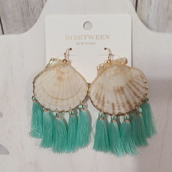 Shell and Tassel Earrings NWT🐚 - Picture 6 of 7